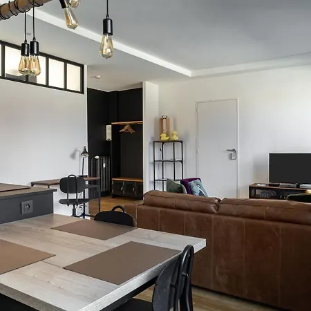 Le Manege - Spacieux T2 Avec Terrasse Au Coeur De